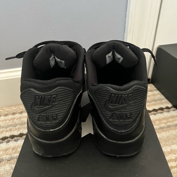 Nike Air Max 90 Triple Black GS - Picture 3 of 9